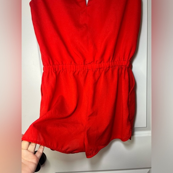 Red Sleeveless Romper - Picture 3 of 4